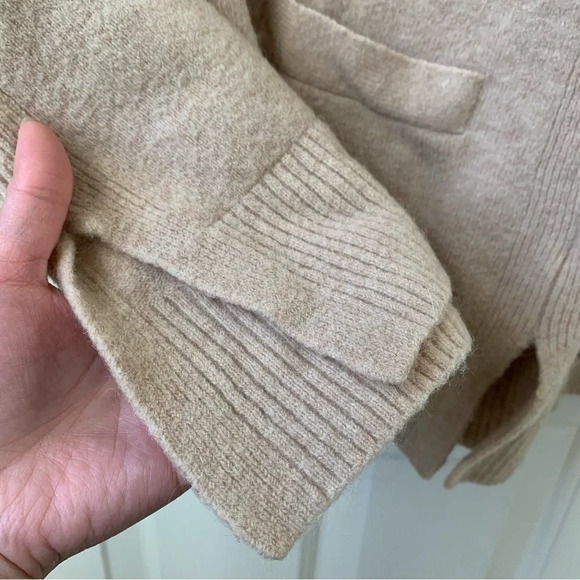 J.Crew V-neck Women’s merino wool alpaca Neutral Sweater Tan medium - Picture 4 of 7